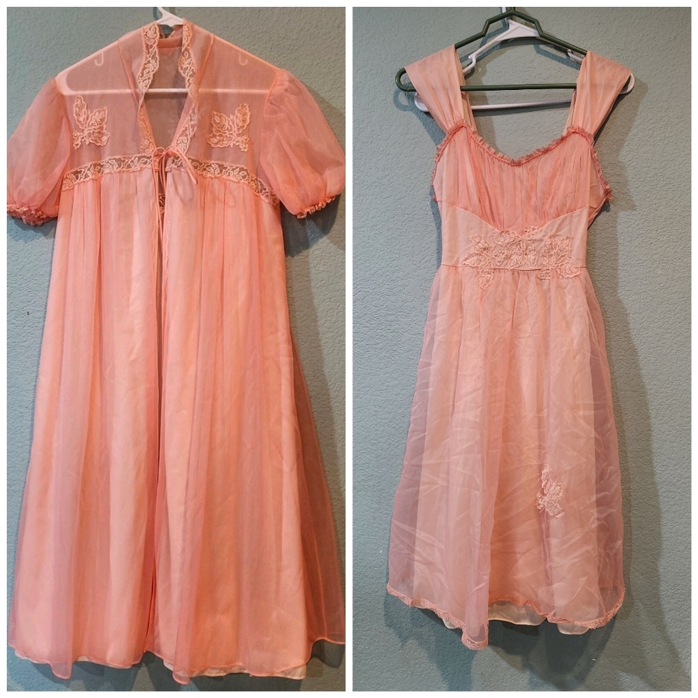 VINTAGE 50’s Gotham Lingerie Peignoir Set 2 pc Size 34 Embroidered Chiffon Robe